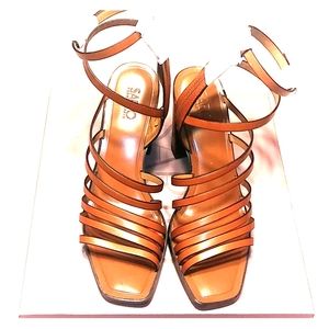 NWT Franco Sarto gladiator heels
